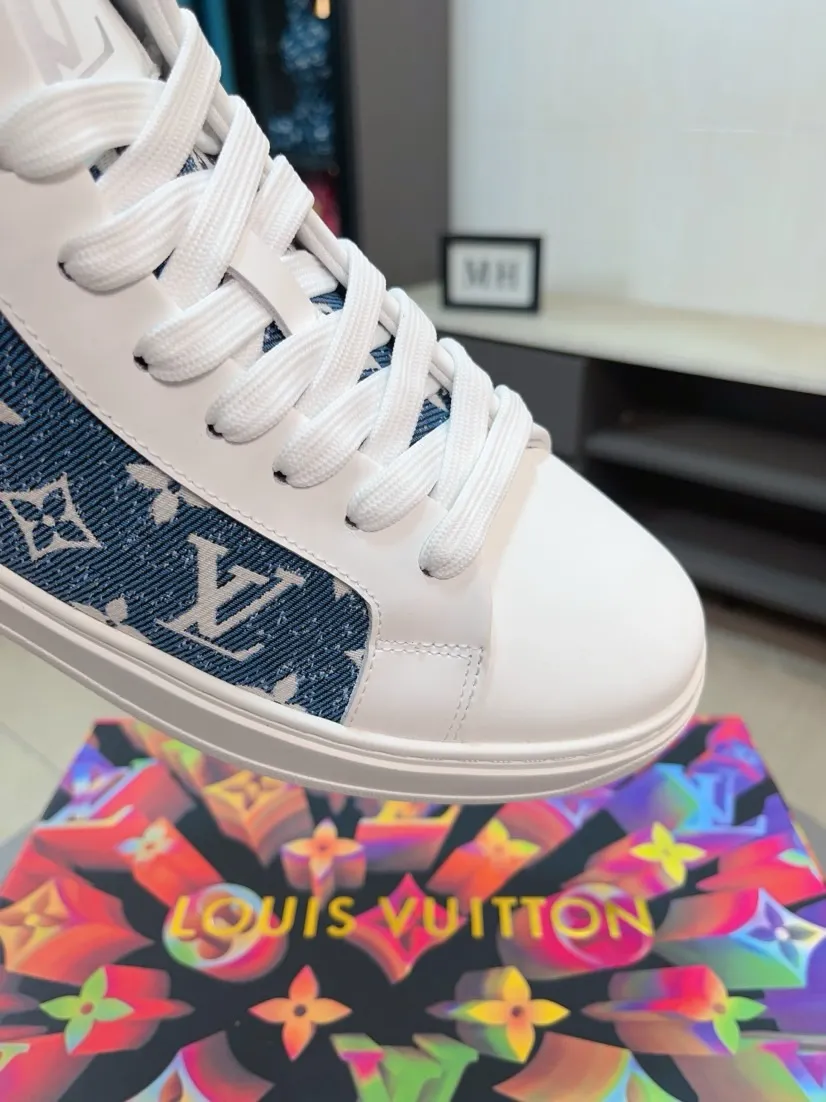 Men's shoes 💰560🌹🌹【LV】New men's high-top shoes, ‌global limited edition💯 shoes‌ are made of ‌original silk leather➕cowhide lining🐂top-grade workmanship! ‌Inner padding for feet: pure imported sheepskin lining, strappy sneakers, comfortable and breathable✅ luxurious and noble!! Men's shoe size: 38-44 💮